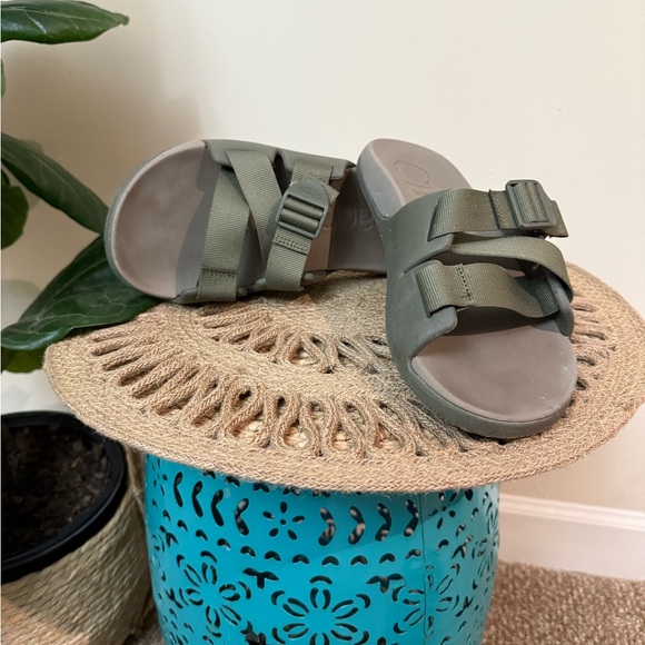 Chaco Chillos Men’s Slides Sandals Olive Green 8 - Picture 1 of 4